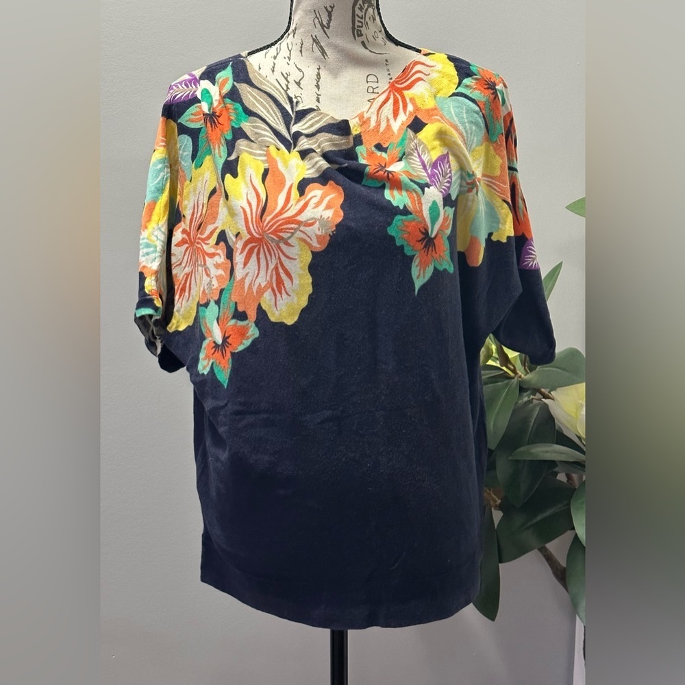 Talbots Floral Polo Shirt with White Collar💙🪷 - Picture 2 of 12